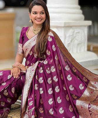Wine elegant art silk woven saree with rich zari border 5