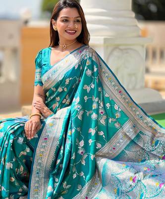 Rama green elegant art silk woven saree with rich zari border 5