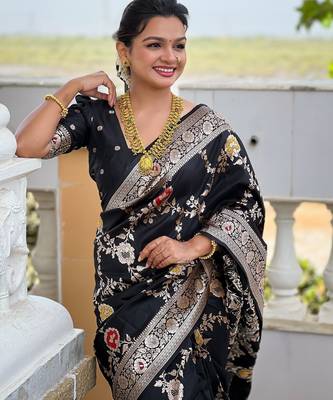 Black elegant art silk woven saree with rich zari border 3
