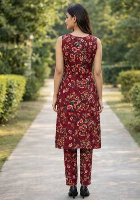 Maroon floral printed a-line kurta pant set for women 2