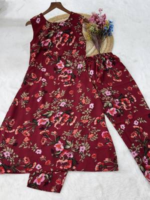 Maroon floral printed a-line kurta pant set for women 4