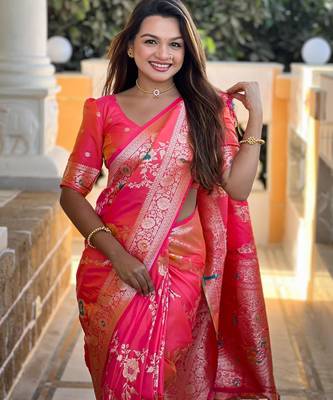 Pink elegant art silk woven saree with rich zari border 4