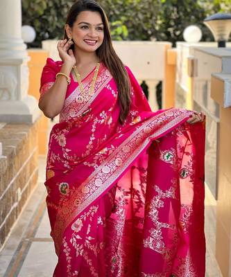 Pink elegant art silk woven saree with rich zari border 3