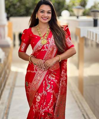 Red elegant art silk woven saree with rich zari border 3
