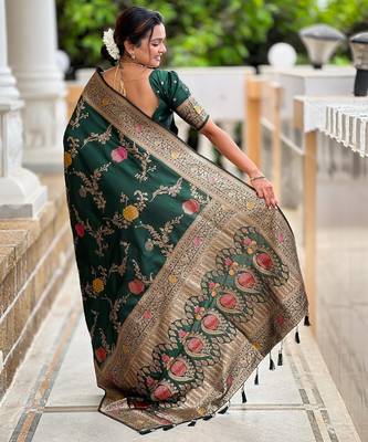 Green elegant art silk woven saree with rich zari border 2
