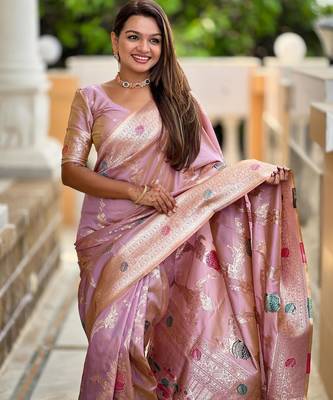 Lavender elegant art silk woven saree with rich zari border 3