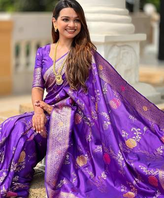 Purple elegant art silk woven saree with rich zari border 5