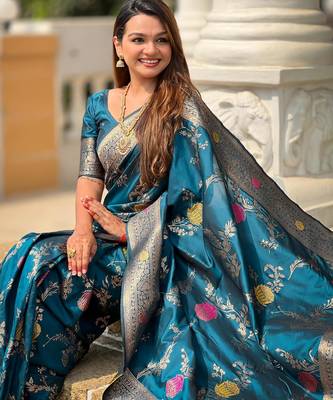 Teal elegant art silk woven saree with rich zari border 5