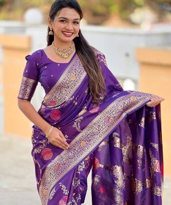 Wine elegant art silk woven saree with rich zari border 3