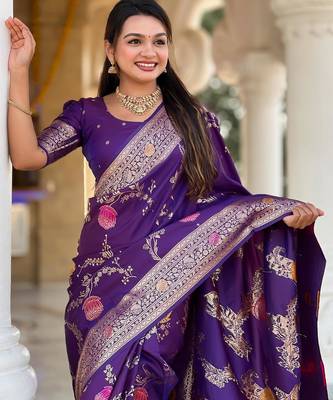 Wine elegant art silk woven saree with rich zari border 4