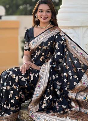 Black elegant art silk woven saree with rich zari border 5