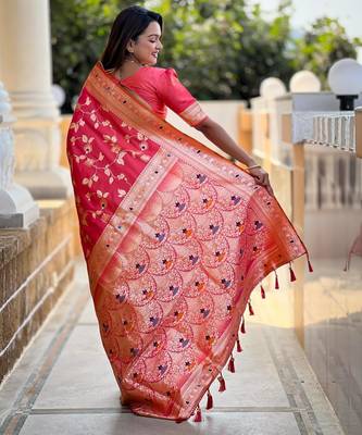 Pink elegant art silk woven saree with rich zari border 2
