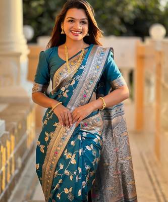 Turquoise elegant art silk woven saree with rich zari border 3