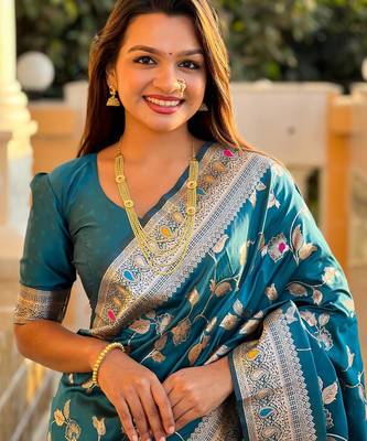 Turquoise elegant art silk woven saree with rich zari border 4