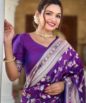 Purple elegant art silk woven saree with rich zari border 4
