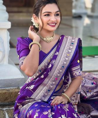 Purple elegant art silk woven saree with rich zari border 5