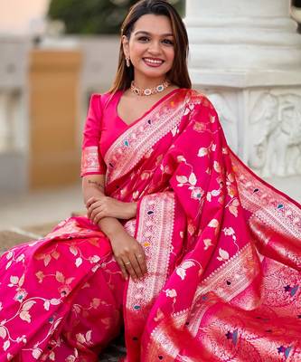 Pink elegant art silk woven saree with rich zari border 4