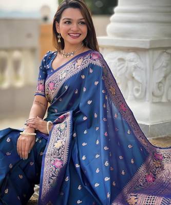 Turquoise elegant art silk woven saree with rich zari border 5