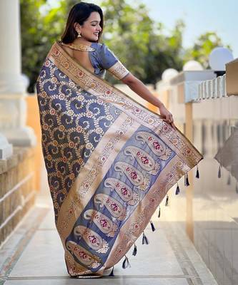 Grey elegant art silk woven saree with rich zari border 2