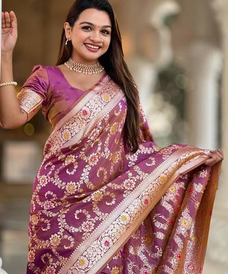 Onion pink elegant art silk woven saree with rich zari border 3