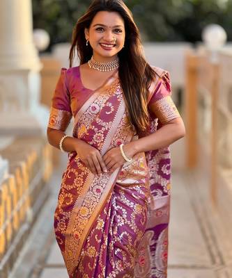 Onion pink elegant art silk woven saree with rich zari border 4