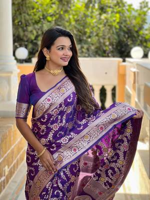 Purple elegant art silk woven saree with rich zari border 3