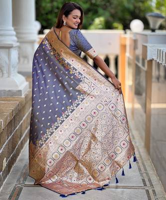 Grey elegant art silk woven saree with rich zari border 2