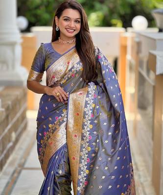 Grey elegant art silk woven saree with rich zari border 4