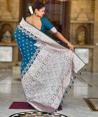 Turquoise elegant art silk woven saree with rich zari border 2
