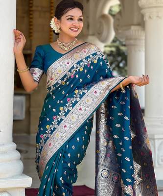 Turquoise elegant art silk woven saree with rich zari border 3
