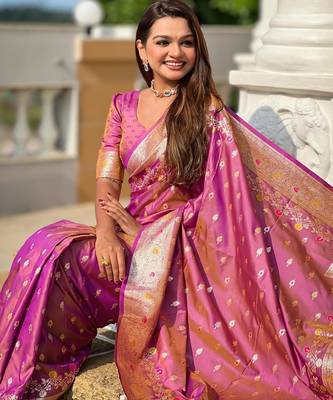Onion pink elegant art silk woven saree with rich zari border 5