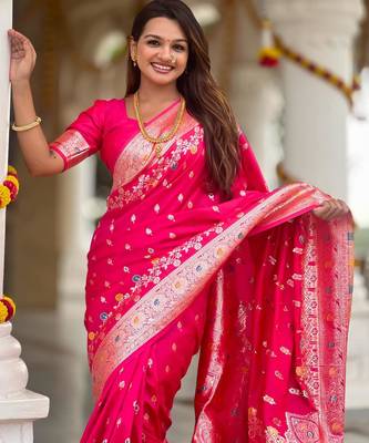 Pink elegant art silk woven saree with rich zari border 4