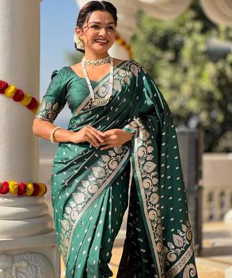 Green elegant art silk woven saree with rich zari border 4