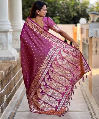 Onion pink elegant art silk woven saree with rich zari border 2