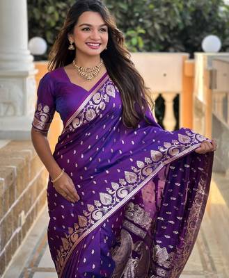 Purple elegant art silk woven saree with rich zari border 4