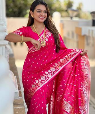 Pink elegant art silk woven saree with rich zari border 3