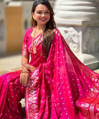 Pink elegant art silk woven saree with rich zari border 5