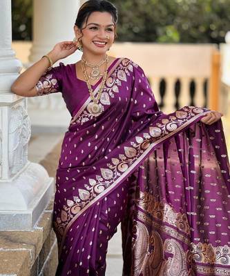 Wine elegant art silk woven saree with rich zari border 3