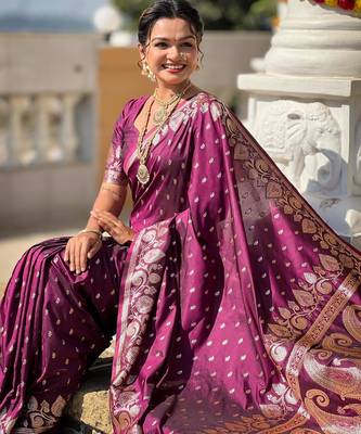 Wine elegant art silk woven saree with rich zari border 5
