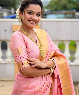 Pink elegant art silk woven saree with rich zari border 4