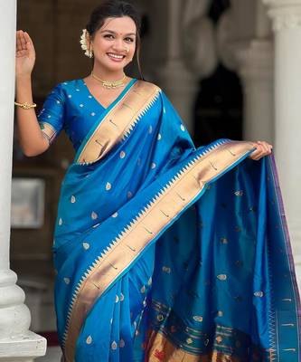 Turquoise elegant art silk woven saree with rich zari border 3