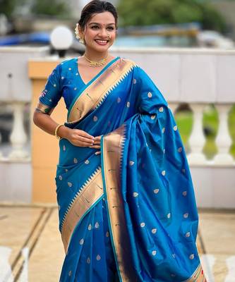 Turquoise elegant art silk woven saree with rich zari border 4