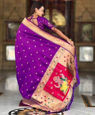 Magenta elegant art silk woven saree with rich zari border 3