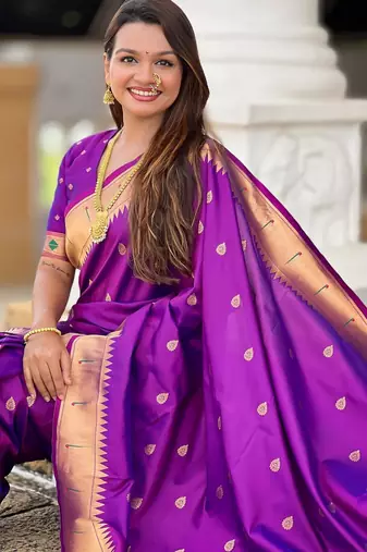 Magenta elegant art silk woven saree with rich zari border