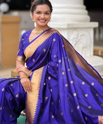 Violet elegant art silk woven saree with rich zari border 5
