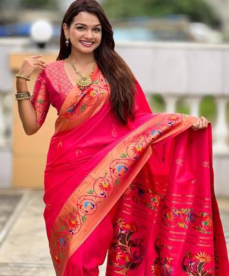 Pink elegant art silk woven saree with rich zari border 4