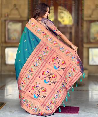 Teal elegant art silk woven saree with rich zari border 2