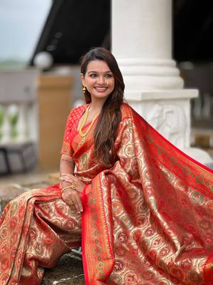 Red elegant art silk woven saree with rich zari border 5