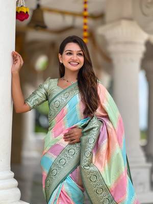 Green elegant art silk woven saree with rich zari border 3