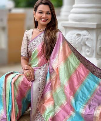 Wine elegant art silk woven saree with rich zari border 5